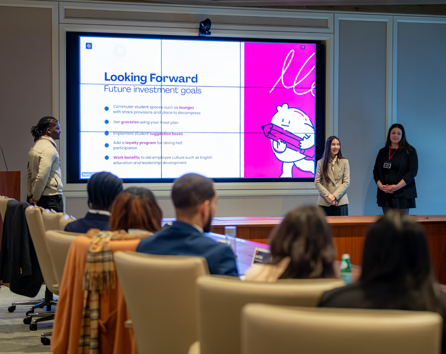 Members of the CSA sharing insights with Aramark Collegiate Hospitality leadership.